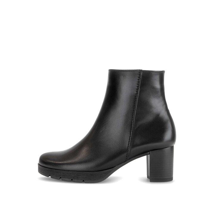 Plateau Stiefelette schwarz #0
