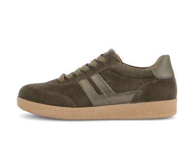 Sneaker low grün