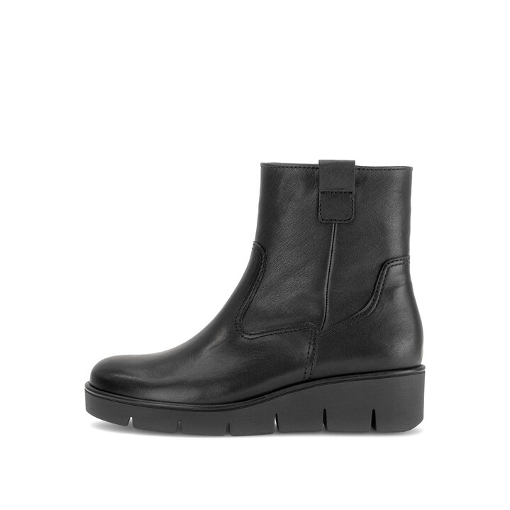 Plateau Stiefelette schwarz #0