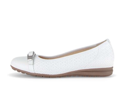 Eleganter Ballerina weiß