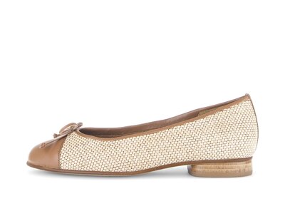 Eleganter Ballerina beige
