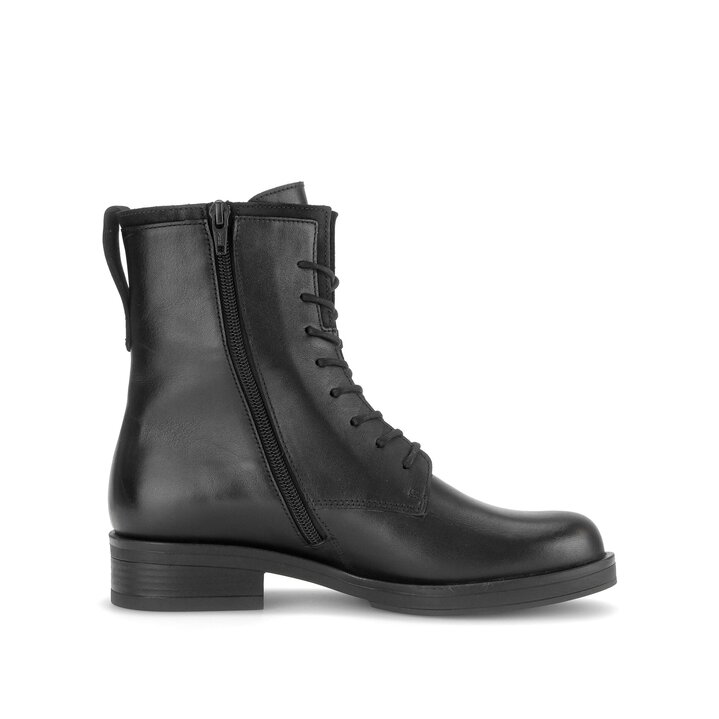 Stivaletto stringato nero #1
