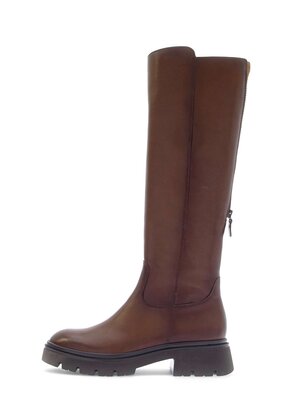 Sportlicher Stiefel braun
