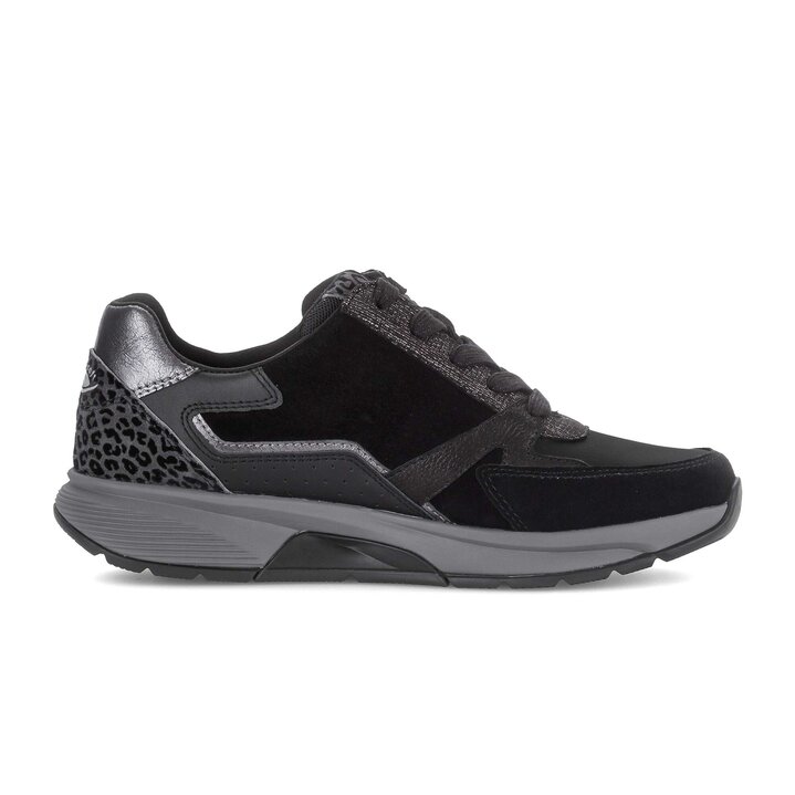 Sneaker low svart #1