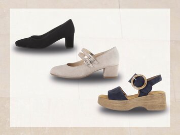 Tre scarpe da donna con tacco sono visibili su uno sfondo chiaro: una décolleté nera, una scarpa beige con cinturini e un sandalo blu scuro con ampia suola in legno e fibbia. | © Gabor Shoes GmbH, Germania