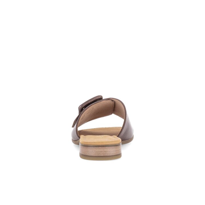 Pantoletter brun #3